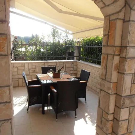 Apartman Ines 1 Pula Exterior foto